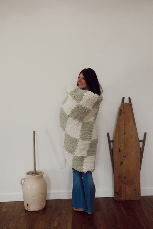 "At The Finish Line" Chunky Knit Checkered Blanket